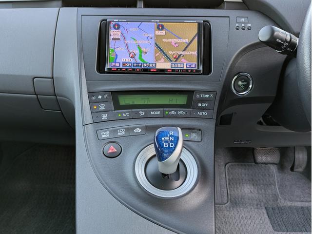 プリウス Ｇ　Ｐスタート／スマートキー／クルコン／バックカメラ／ＥＴＣ／社外ＨＤＤナビ／ドラレコ／Ｂｌｕｅｔｏｏｔｈ／フルセグＴＶ／ステリモ／フォグライト／革巻きハンドル／純正アルミ（30枚目）