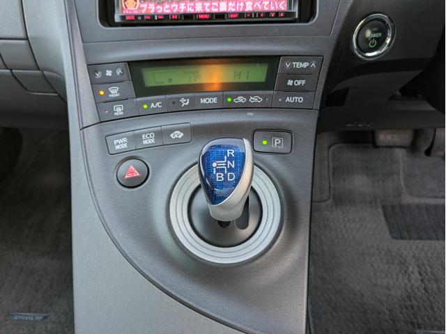 プリウス Ｇ　Ｐスタート／スマートキー／クルコン／バックカメラ／ＥＴＣ／社外ＨＤＤナビ／ドラレコ／Ｂｌｕｅｔｏｏｔｈ／フルセグＴＶ／ステリモ／フォグライト／革巻きハンドル／純正アルミ（33枚目）