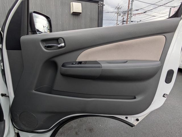 NV350キャラバンバン 4ドアバン2.5DTチェアキャブM仕様 4WD 福祉車両・車イス2基仕様/ワンオーナー/福祉車両/禁煙車/4WD/snowモード付/ヒートアップスイッチ/バックカメラ/ウォークスルー/キーレスエントリー/(13枚目)