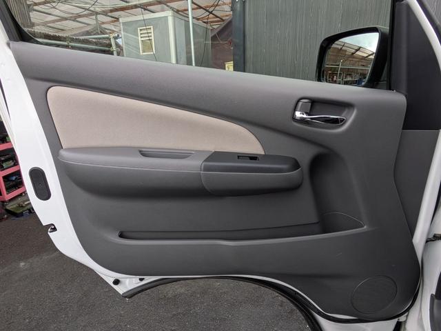NV350キャラバンバン 4ドアバン2.5DTチェアキャブM仕様 4WD 福祉車両・車イス2基仕様/ワンオーナー/福祉車両/禁煙車/4WD/snowモード付/ヒートアップスイッチ/バックカメラ/ウォークスルー/キーレスエントリー/(14枚目)