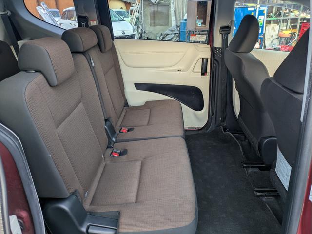 シエンタ Ｇ　禁煙車／トヨタセーフティーセンス／ステリモ／フルセグ／Ｂｌｕｅｔｏｏｔｈ／Ｂカメラ／ＥＴＣ／オートハイビーム／アイドリングストップ／オートエアコン（13枚目）