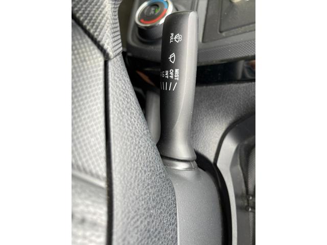 カローラアクシオ 　教習車／ＡＴ／補助ブレーキ／補助ミラー／フットランプ／ドライブレコーダー／ＮＲＥ１６１（28枚目）