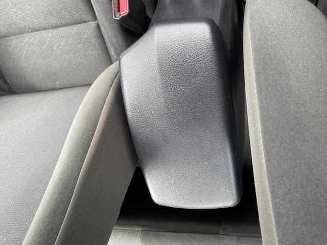 カローラアクシオ 　教習車／補助ブレーキ／補助ミラー／補助メーター／ＡＴ／ガソリン車／仮免ブラケット／室内Ｗミラー／フットランプ（39枚目）