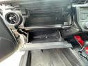 　教習車／補助ブレーキ／補助ミラー／補助メーター／ＡＴ／ガソリン車／仮免ブラケット／室内Ｗミラー／フットランプ（32枚目）
