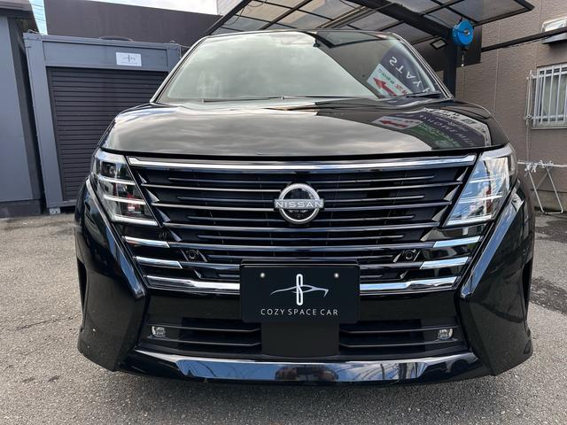セレナ ｅ－パワー　ハイウェイスターＶ　ワンオーナー　１２．３型ナビ　禁煙車　プロパイロット　全周囲カメラ　寒冷地仕様　デジタルインナーミラー　置き型充電　後席モニター　ＴＶキャンセラー　両側パワースライドドア　シートヒーター（4枚目）