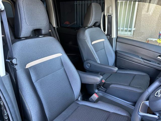 セレナ ｅ－パワー　ハイウェイスターＶ　ワンオーナー　１２．３型ナビ　禁煙車　プロパイロット　全周囲カメラ　寒冷地仕様　デジタルインナーミラー　置き型充電　後席モニター　ＴＶキャンセラー　両側パワースライドドア　シートヒーター（36枚目）