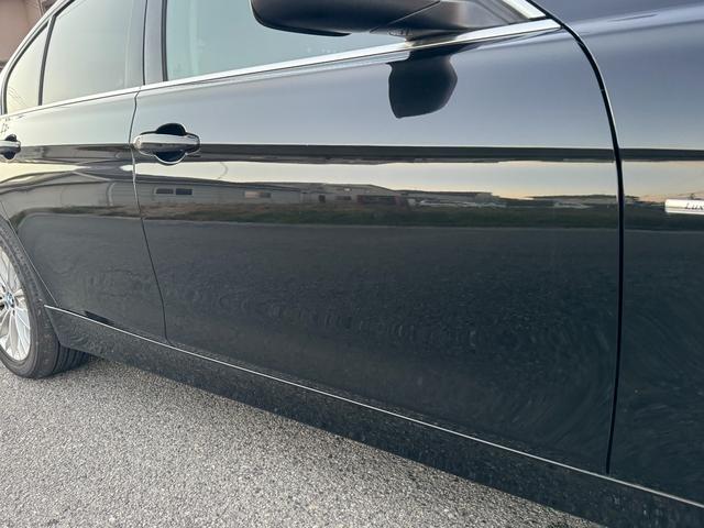 3シリーズ 320iラグジュアリー 6速マニュアル!!(4枚目)