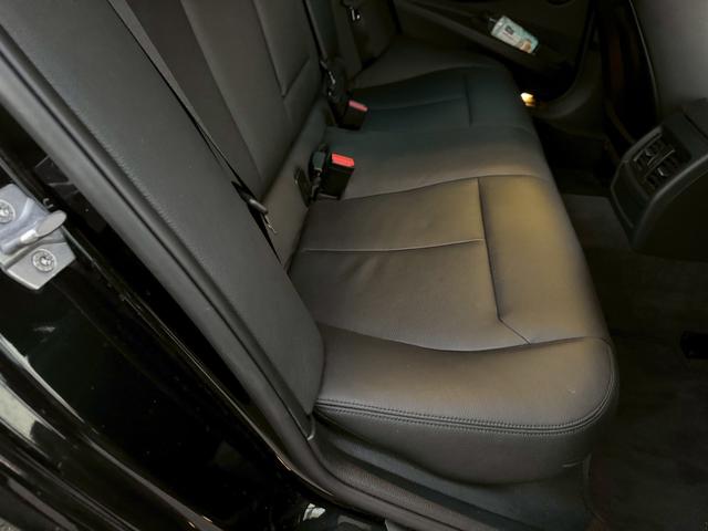 3シリーズ 320iラグジュアリー 6速マニュアル!!(10枚目)