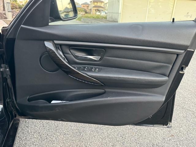 3シリーズ 320iラグジュアリー 6速マニュアル!!(15枚目)