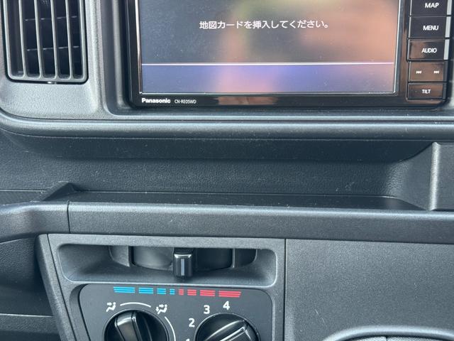 ＤＸ　ＳＡＩＩＩ　★５速ＭＴ　★ＬＥＤヘッドライト＆ＬＥＤフォグランプ　★ストラーダナビ　★バックカメラ　★ＢＬＵＥＴＯＯＴＨ　★フルセグＴＶ　★キーレス　★社外スピーカー　★リアコーナーセンサー　★スマートアシスト３(44枚目)