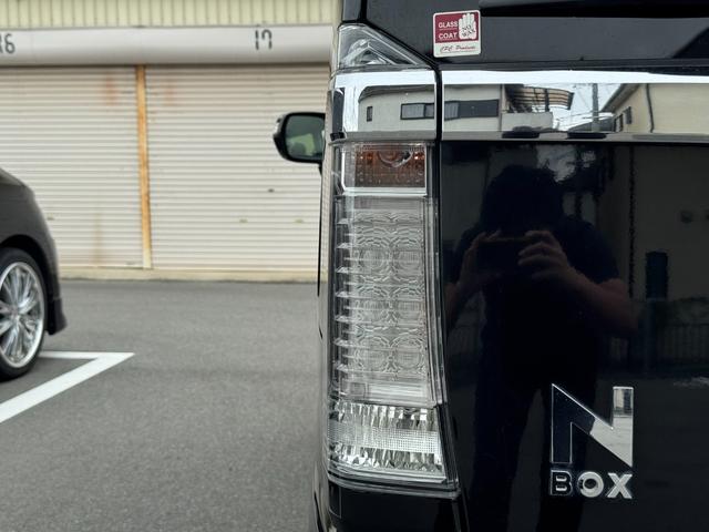 Ｎ－ＢＯＸカスタム Ｇ　ＳＳパッケージ　後期最終型　衝突軽減　両側電動スライド　シートヒーター　純正ナビ　Ｒカメラ　ＴＶ　ＢＬＵＥＴＯＯＴＨ　スマートキー　オートライト　ディスチャージ　背面テーブル　リアシェード　ＩＳＯＦＩＸ　純正ドラレコ（54枚目）