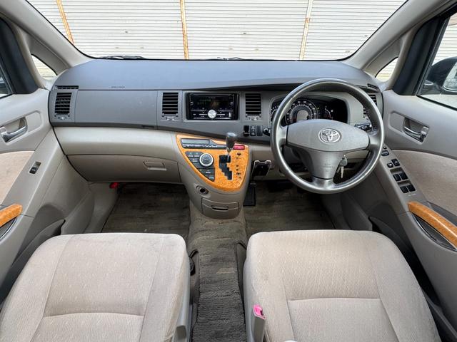TOYOTA ISIS G