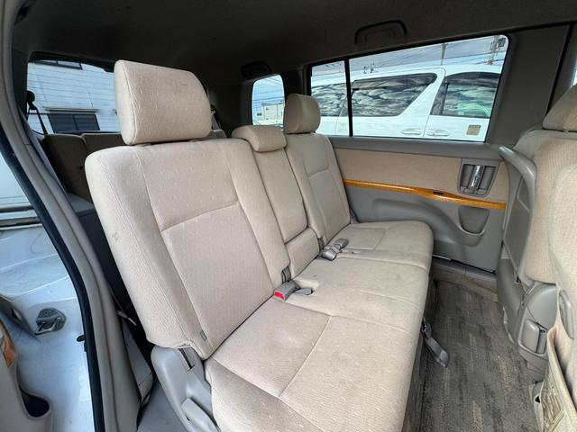 TOYOTA ISIS G