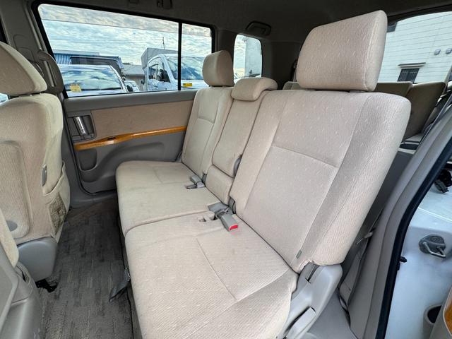 TOYOTA ISIS G
