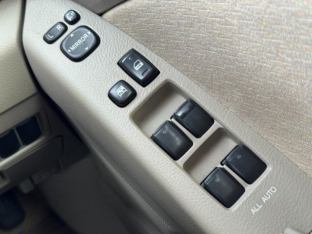 TOYOTA ISIS G