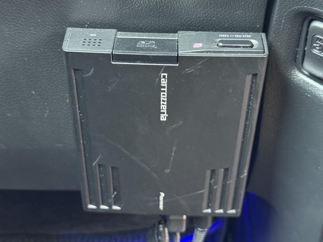 N-BOXカスタム G ターボSSパッケージ 無限マフラー 無限グリル 零1000チャンバー 両側電動スライド ナビ バックカメラ Bluetooth DTV スマートキー オートライト ディスチャージ パドルシフト 革巻ステアリング 特別仕様車(26枚目)