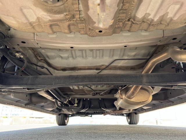 N-BOXカスタム G ターボSSパッケージ 無限マフラー 無限グリル 零1000チャンバー 両側電動スライド ナビ バックカメラ Bluetooth DTV スマートキー オートライト ディスチャージ パドルシフト 革巻ステアリング 特別仕様車(69枚目)