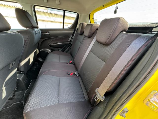 スイフトスポーツ ベースグレード 6速MT 純正フルエアロ 社外16インチホイール ディスプレイオーディオ BLUETOOTH スマートキー プッシュスタート オートライト ディスチャージ 革巻きステアリング デジタルミラー型ドラレコ(12枚目)