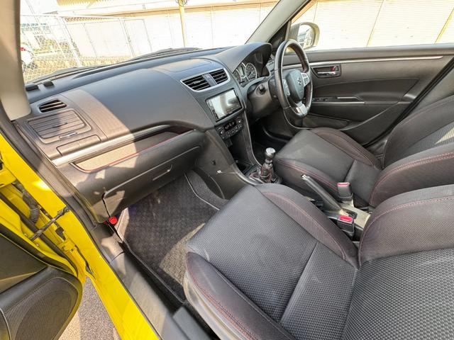 スイフトスポーツ ベースグレード 6速MT 純正フルエアロ 社外16インチホイール ディスプレイオーディオ BLUETOOTH スマートキー プッシュスタート オートライト ディスチャージ 革巻きステアリング デジタルミラー型ドラレコ(16枚目)