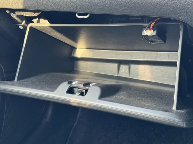 スイフトスポーツ ベースグレード 6速MT 純正フルエアロ 社外16インチホイール ディスプレイオーディオ BLUETOOTH スマートキー プッシュスタート オートライト ディスチャージ 革巻きステアリング デジタルミラー型ドラレコ(41枚目)