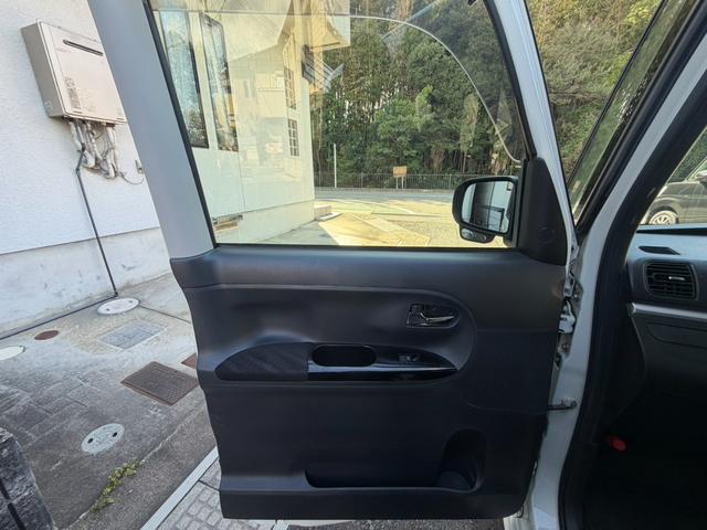 タント カスタムRS トップエディションSA SDナビゲーション フルセグテレビ バックカメラ DVD視聴可能 スマートキー プッシュスタート ETC 両側パワースライドドア ハーフレザーシート レーダーブレーキサポート 純正15インチアルミ(42枚目)