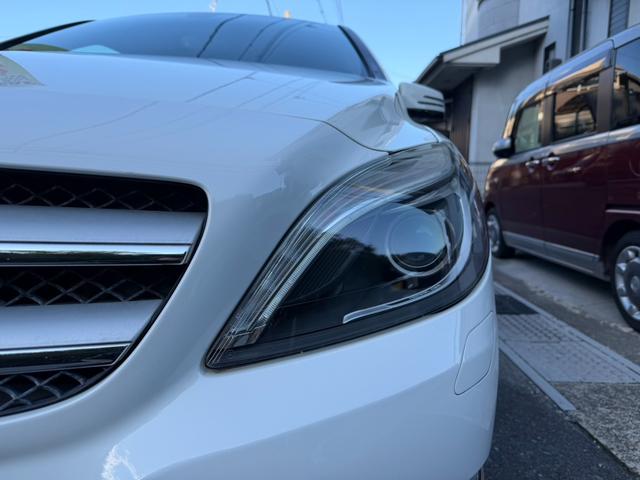 Bクラス B180 スポーツ 新品タイヤ ナビゲーション フルセグテレビ Bluetooth.A バックカメラ キーレス ハーフレザーシート 純正17インチアルミ(19枚目)