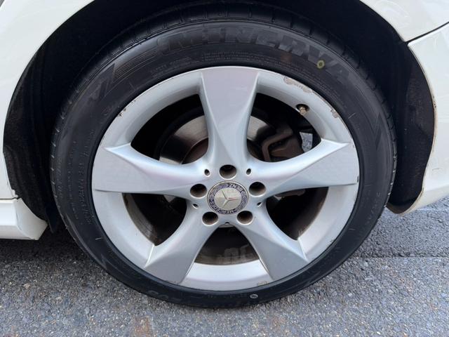 Bクラス B180 スポーツ 新品タイヤ ナビゲーション フルセグテレビ Bluetooth.A バックカメラ キーレス ハーフレザーシート 純正17インチアルミ(31枚目)