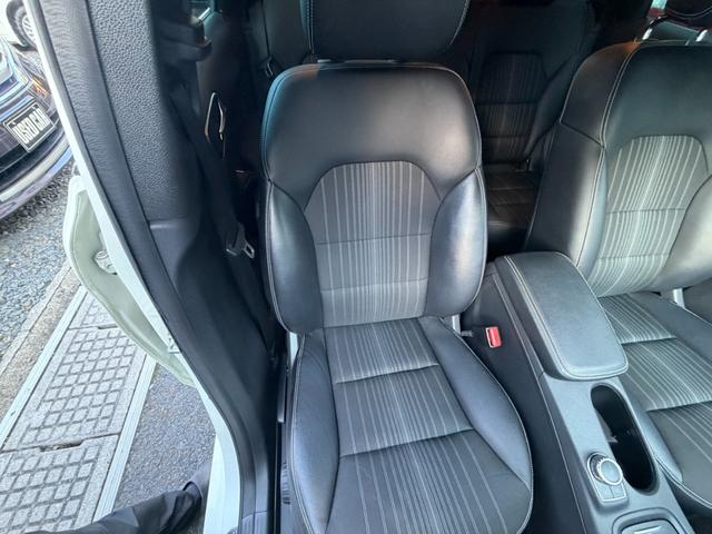 Bクラス B180 スポーツ 新品タイヤ ナビゲーション フルセグテレビ Bluetooth.A バックカメラ キーレス ハーフレザーシート 純正17インチアルミ(35枚目)