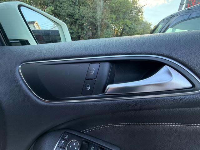 Bクラス B180 スポーツ 新品タイヤ ナビゲーション フルセグテレビ Bluetooth.A バックカメラ キーレス ハーフレザーシート 純正17インチアルミ(37枚目)