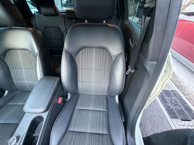 Bクラス B180 スポーツ 新品タイヤ ナビゲーション フルセグテレビ Bluetooth.A バックカメラ キーレス ハーフレザーシート 純正17インチアルミ(40枚目)