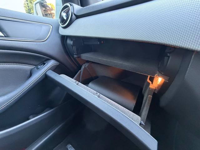 Bクラス B180 スポーツ 新品タイヤ ナビゲーション フルセグテレビ Bluetooth.A バックカメラ キーレス ハーフレザーシート 純正17インチアルミ(58枚目)