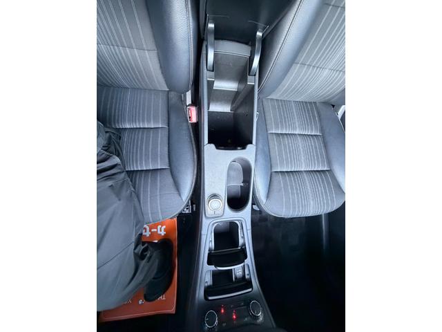 Bクラス B180 スポーツ 新品タイヤ ナビゲーション フルセグテレビ Bluetooth.A バックカメラ キーレス ハーフレザーシート 純正17インチアルミ(60枚目)