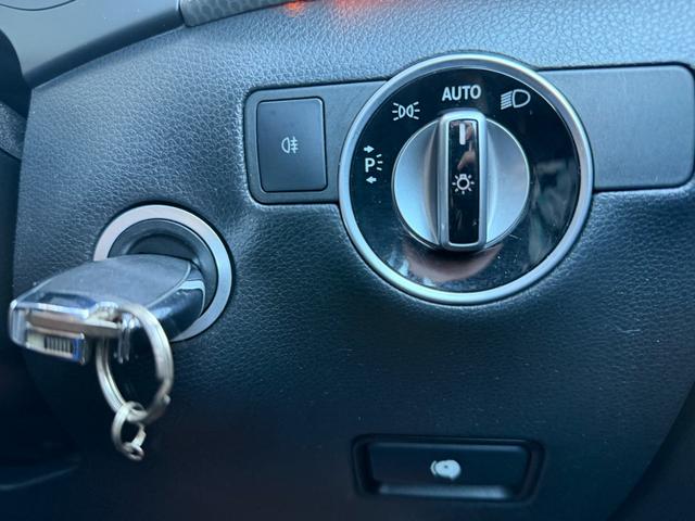 Bクラス B180 スポーツ 新品タイヤ ナビゲーション フルセグテレビ Bluetooth.A バックカメラ キーレス ハーフレザーシート 純正17インチアルミ(63枚目)