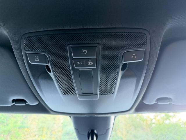 Bクラス B180 スポーツ 新品タイヤ ナビゲーション フルセグテレビ Bluetooth.A バックカメラ キーレス ハーフレザーシート 純正17インチアルミ(69枚目)