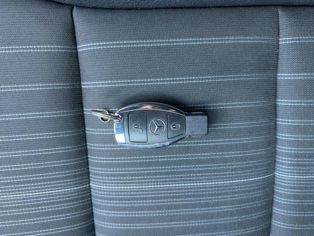 Bクラス B180 スポーツ 新品タイヤ ナビゲーション フルセグテレビ Bluetooth.A バックカメラ キーレス ハーフレザーシート 純正17インチアルミ(70枚目)