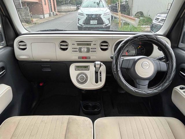 ミラココア ココアプラスＧ　バックカメラ　スマートキー　電動格納ミラー　ベンチシート　ＣＶＴ　盗難防止システム　ＡＢＳ　ＣＤ　ルーフレール　衝突安全ボディ　エアコン　パワーステアリング　パワーウィンドウ　運転席エアバッグ（2枚目）