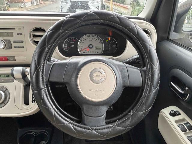 ミラココア ココアプラスＧ　バックカメラ　スマートキー　電動格納ミラー　ベンチシート　ＣＶＴ　盗難防止システム　ＡＢＳ　ＣＤ　ルーフレール　衝突安全ボディ　エアコン　パワーステアリング　パワーウィンドウ　運転席エアバッグ（3枚目）