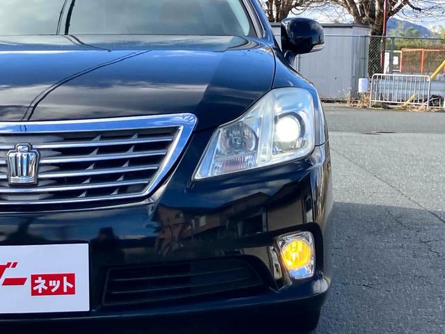 クラウン ロイヤルサルーン　オートクルーズコントロール　バックカメラ　ナビ　ＴＶ　アルミホイール　オートライト　ＨＩＤ　ＡＴ　スマートキー　電動格納ミラー　盗難防止システム　パワーシート　ＣＤ　ＤＶＤ再生　ＵＳＢ（29枚目）