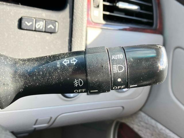 クラウン ロイヤルサルーン　オートクルーズコントロール　バックカメラ　ナビ　ＴＶ　アルミホイール　オートライト　ＨＩＤ　ＡＴ　スマートキー　電動格納ミラー　盗難防止システム　パワーシート　ＣＤ　ＤＶＤ再生　ＵＳＢ（48枚目）