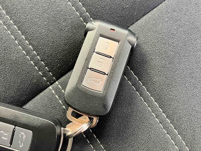 デリカＤ：５ シャモニー　４ＷＤ　ＥＴＣ　全周囲カメラ　ナビ　ＴＶ　クリアランスソナー　オートクルーズコントロール　レーンアシスト　衝突被害軽減システム　両側電動スライドドア　オートライト　ＬＥＤヘッドランプ　電動リアゲート（10枚目）