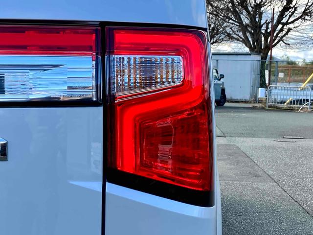 デリカＤ：５ シャモニー　４ＷＤ　ＥＴＣ　全周囲カメラ　ナビ　ＴＶ　クリアランスソナー　オートクルーズコントロール　レーンアシスト　衝突被害軽減システム　両側電動スライドドア　オートライト　ＬＥＤヘッドランプ　電動リアゲート（28枚目）