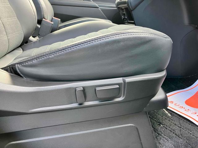 デリカＤ：５ シャモニー　４ＷＤ　ＥＴＣ　全周囲カメラ　ナビ　ＴＶ　クリアランスソナー　オートクルーズコントロール　レーンアシスト　衝突被害軽減システム　両側電動スライドドア　オートライト　ＬＥＤヘッドランプ　電動リアゲート（61枚目）