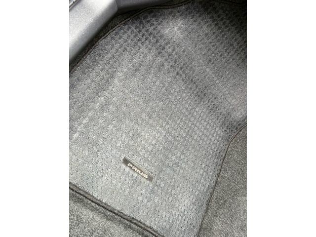 プリウス Gツーリングセレクション ユーザー買取・アルパイン9型SDナビ・フルセグTV・バックモニター・ETC・アルパインリアモニター・前後ドライブレコーダー・ハーフレザーシート・パワーシート・LEDヘッドライト・フォグライト(22枚目)