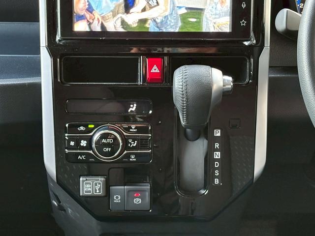 ルーミー カスタムG ワンオーナー・純正9型ディスプレイオーディオ・フルセグTV・パノラミックビューモニター・ビルトインETC・スマートアシスト・ウェルカム両側パワースライドドア・LEDヘッドライト・LEDフォグライト(12枚目)