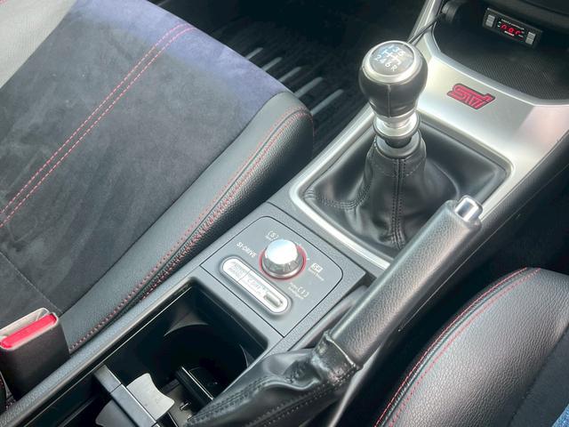 インプレッサ WRX STi ユーザー買取・パナソニックSDナビ・フルセグTV・ETC・6速ミッション・ツインスクロールターボ・4WD・アルカンターラバケットハーフレザーシート・パワーシート・ブリッツ車高調・純正エアロ・18AW(8枚目)