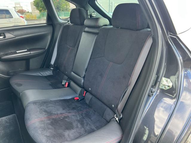 インプレッサ WRX STi ユーザー買取・パナソニックSDナビ・フルセグTV・ETC・6速ミッション・ツインスクロールターボ・4WD・アルカンターラバケットハーフレザーシート・パワーシート・ブリッツ車高調・純正エアロ・18AW(27枚目)