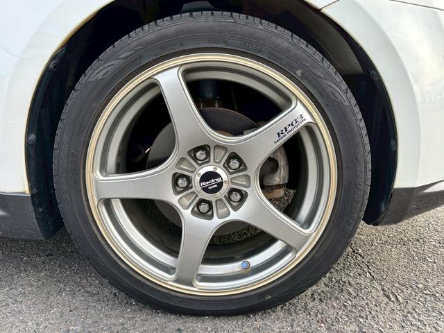 スイフト スポーツ　ユーザー買取・ＲＥＣＡＲＯ製シート・ＥＮＫＥＩＲａｃｉｎｇ１７インチＡＷ・社外ＭＯＭＯステアリング・純正ＨＩＤヘッドライト・フォグライト・オートエアコン・キーレススタートシステム・純正エアロパーツ（10枚目）