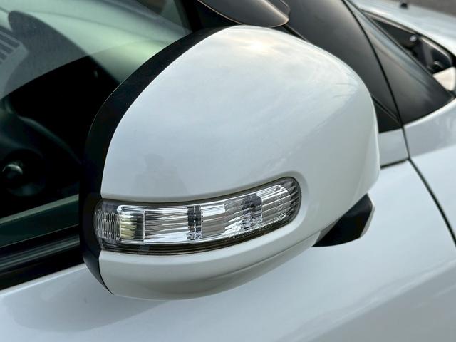 スイフト スポーツ　ユーザー買取・ＲＥＣＡＲＯ製シート・ＥＮＫＥＩＲａｃｉｎｇ１７インチＡＷ・社外ＭＯＭＯステアリング・純正ＨＩＤヘッドライト・フォグライト・オートエアコン・キーレススタートシステム・純正エアロパーツ（11枚目）