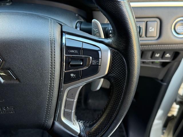 デリカＤ：５ Ｐ　ユーザー買取・純正１０型ＳＤナビ・フルセグＴＶ・パノラミックビューモニター・ＥＴＣ・アルパインフリップダウン・Ｅアシスト・ワンタッチ開閉機能付両側パワースライド・パワーバックドア・電動サイドステップ（11枚目）