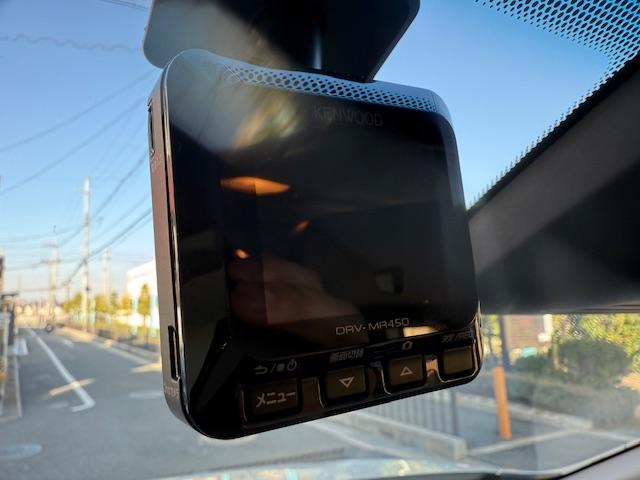 デリカＤ：５ Ｐ　ユーザー買取・純正１０型ＳＤナビ・フルセグＴＶ・パノラミックビューモニター・ＥＴＣ・アルパインフリップダウン・Ｅアシスト・ワンタッチ開閉機能付両側パワースライド・パワーバックドア・電動サイドステップ（17枚目）